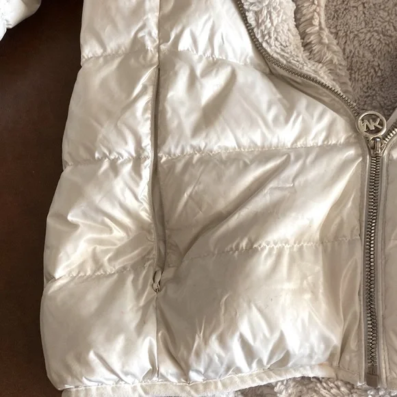 COPY - Michael Kors women’s puffer lined jacket XS - Picture 4 of 7